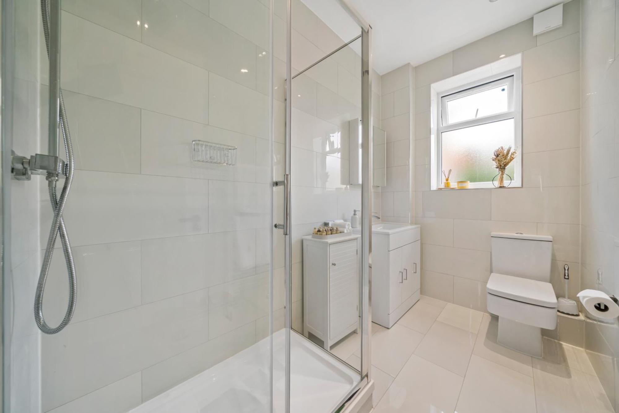 2025 Award Winning - 2 Bedroom Luxury Apartment Next To Wembley Stadium London Bagian luar foto