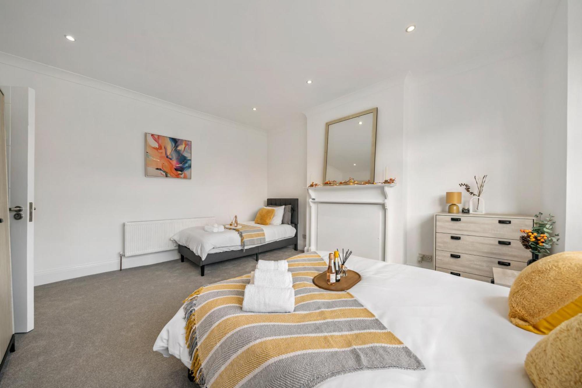 2025 Award Winning - 2 Bedroom Luxury Apartment Next To Wembley Stadium London Bagian luar foto