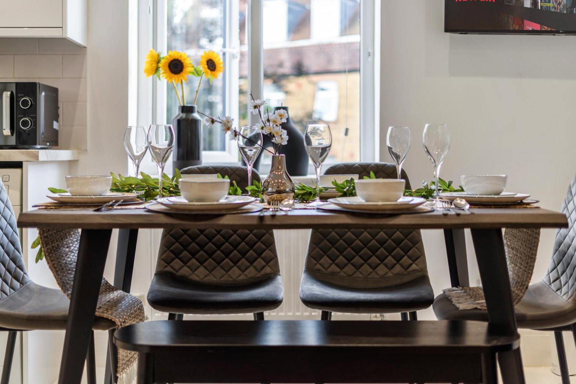 2025 Award Winning - 2 Bedroom Luxury Apartment Next To Wembley Stadium London Bagian luar foto